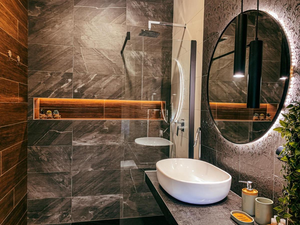 B&B Salus Civico 23 Reggio nell'Emilia Buitenkant foto